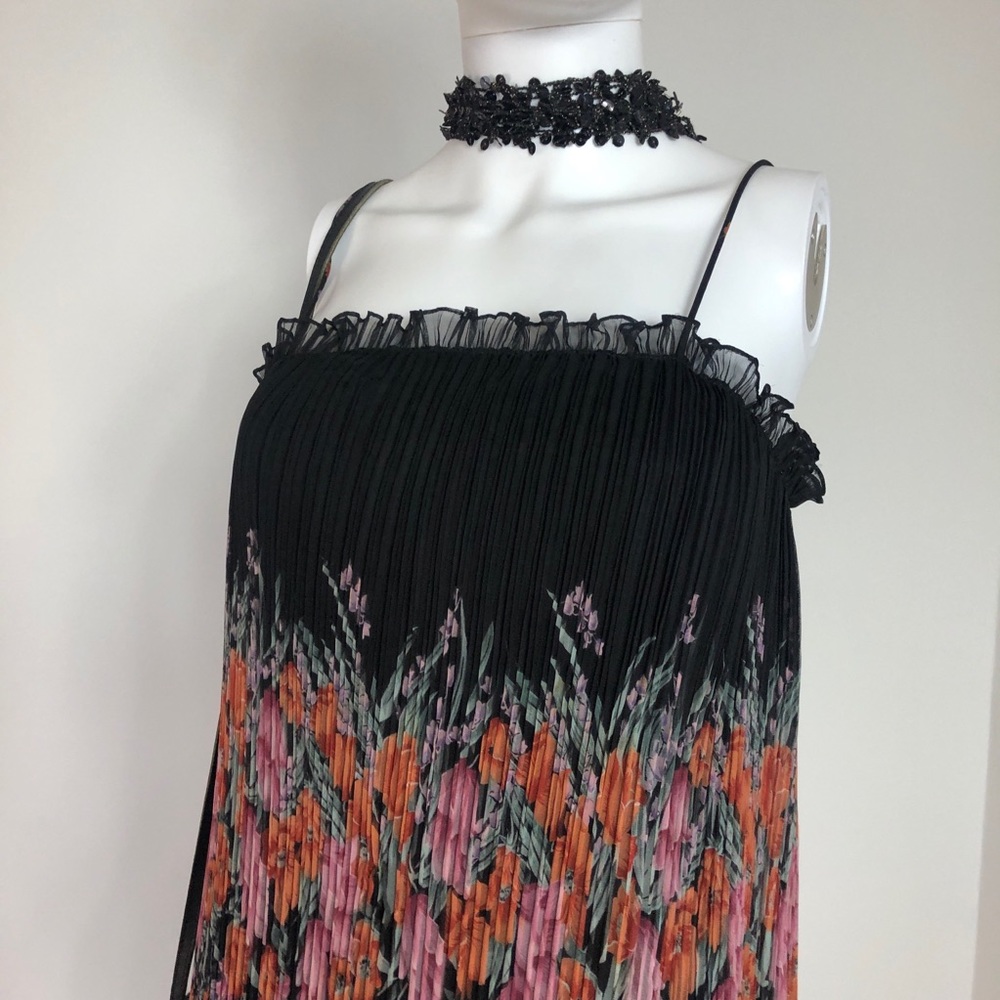 Vintage Sunray pleated cdress w/ spaghetti straps - Picture 11 of 16